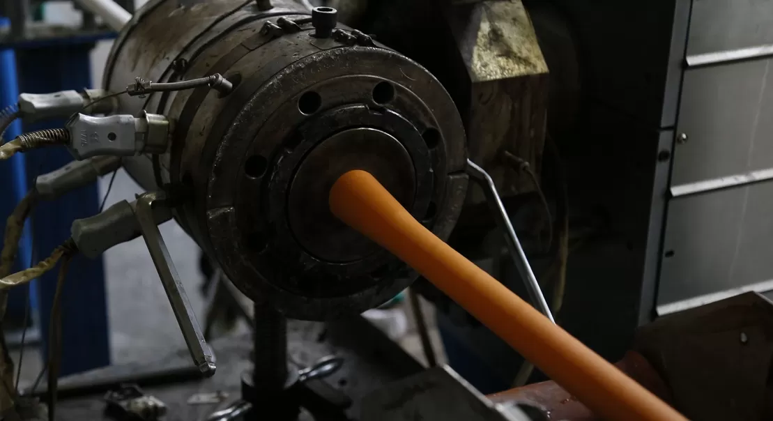 无卤低烟挤出模具